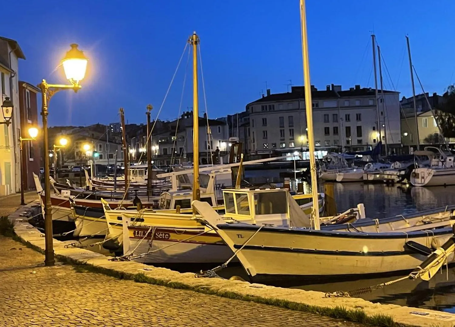 L Atelier, Studio Au Petit Port De Martigues 0*,  France